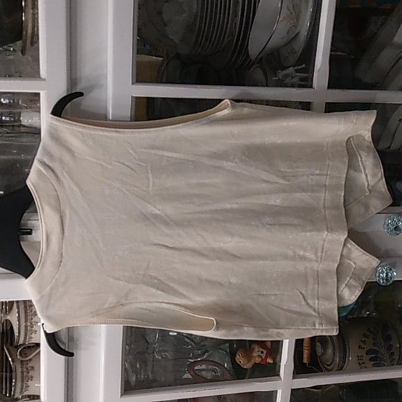 Weekender Vest - Picture 3 of 4